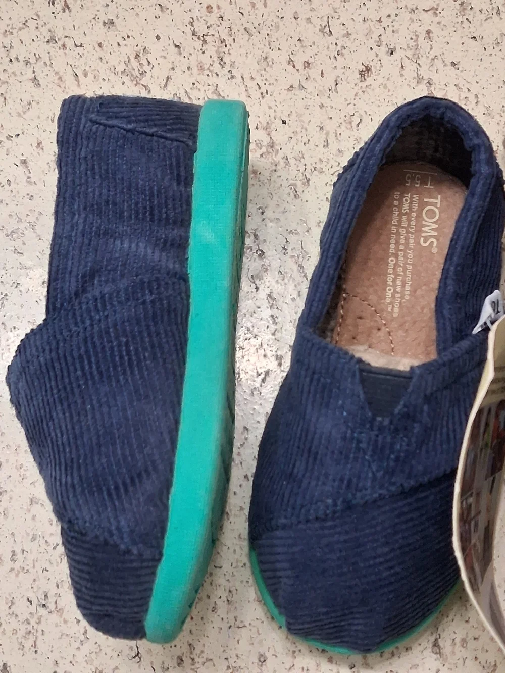 Toms easy slip